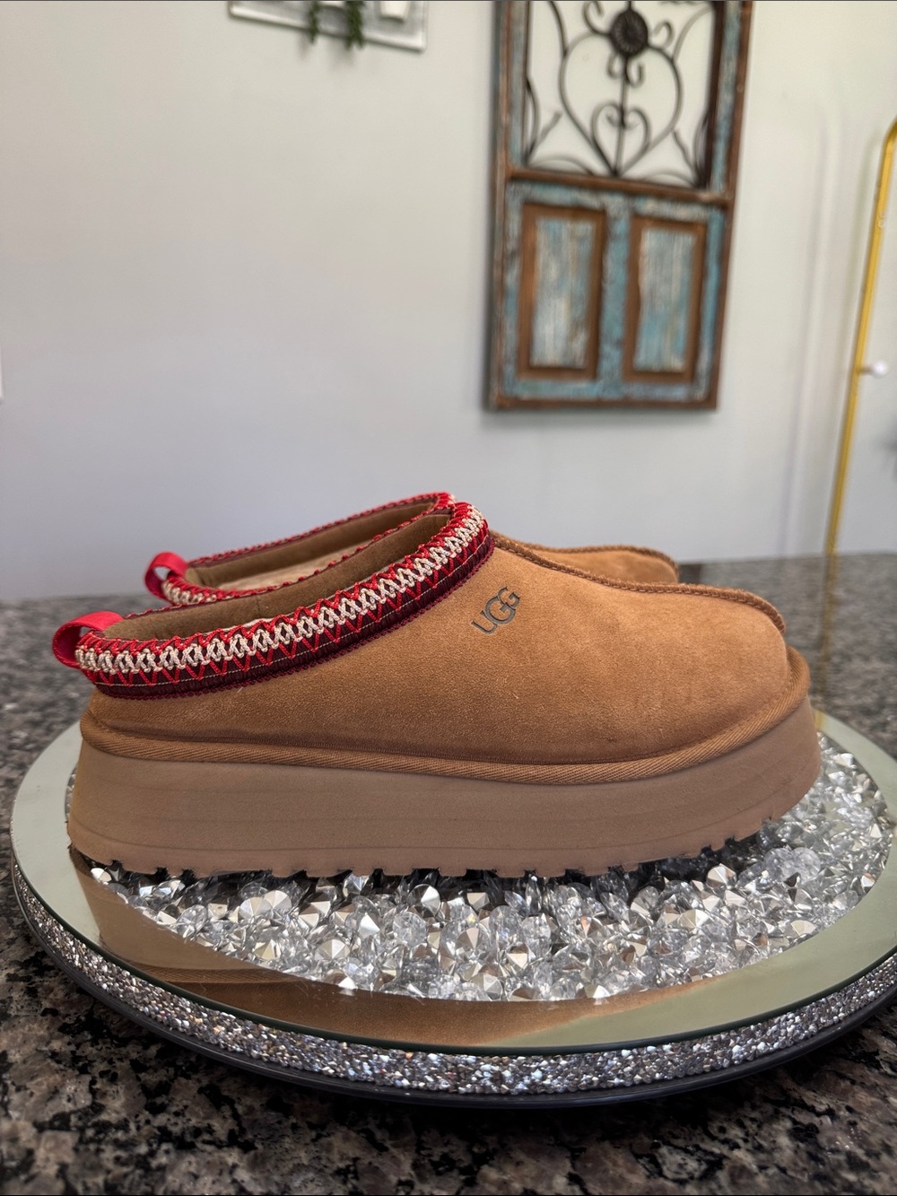 UGG Chestnut Suede Platform Clog with Red Trim Sherpa lining EUC 8